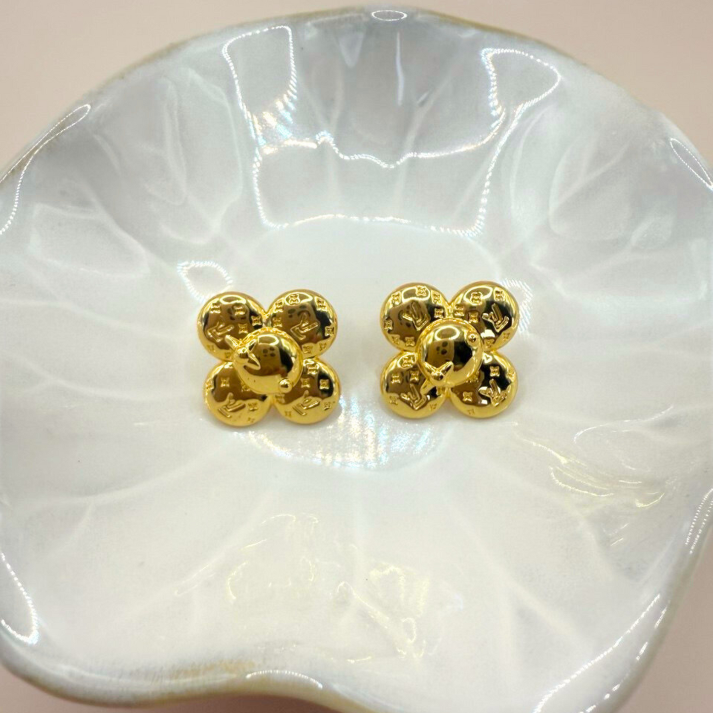 Clover Studs